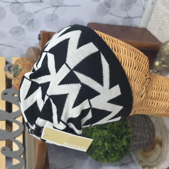 Michael Kors Black & White Logo Knit Beanie - Picture 3 of 12